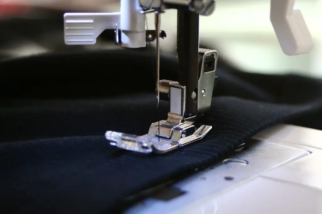 Sewing machine for dressmaking