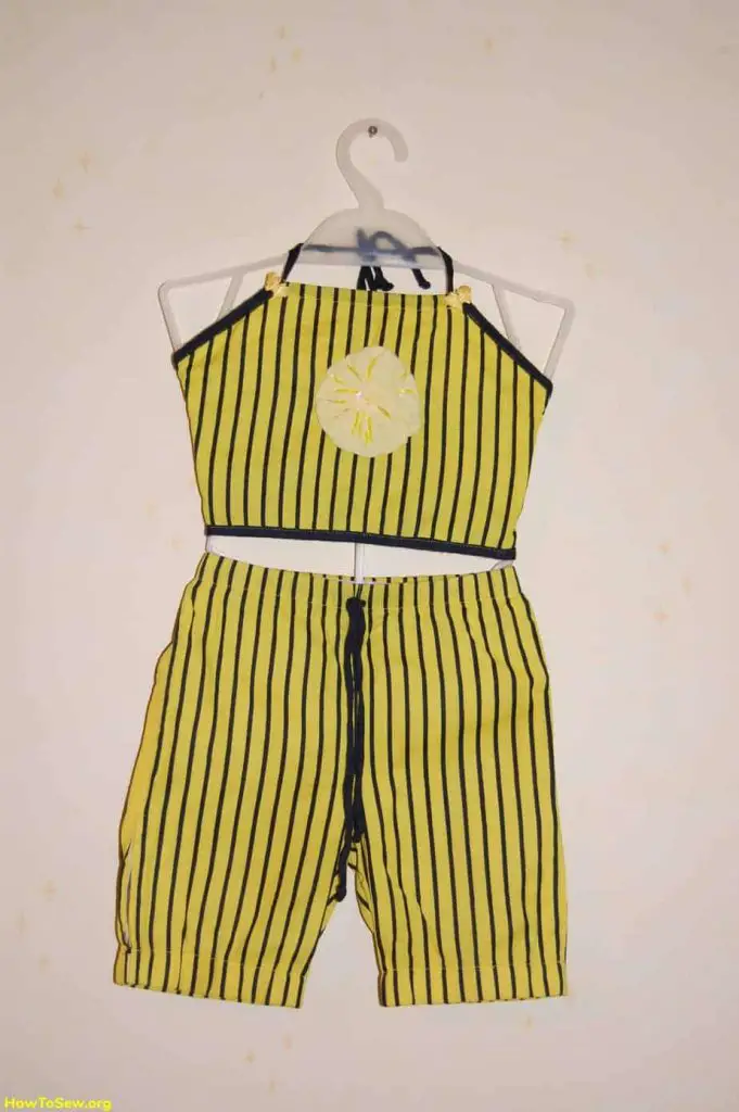 Kids costume made of striped fabric: Breeches, T-shirt, Panama