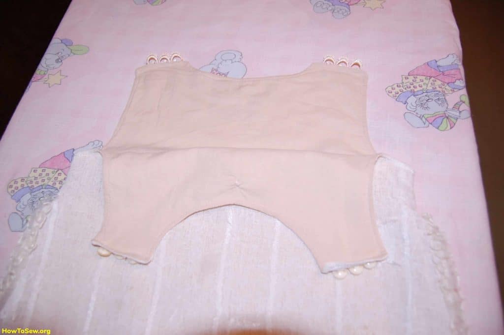 Детская летняя одежда из легких тканей. Комплект майка и бриджи.
